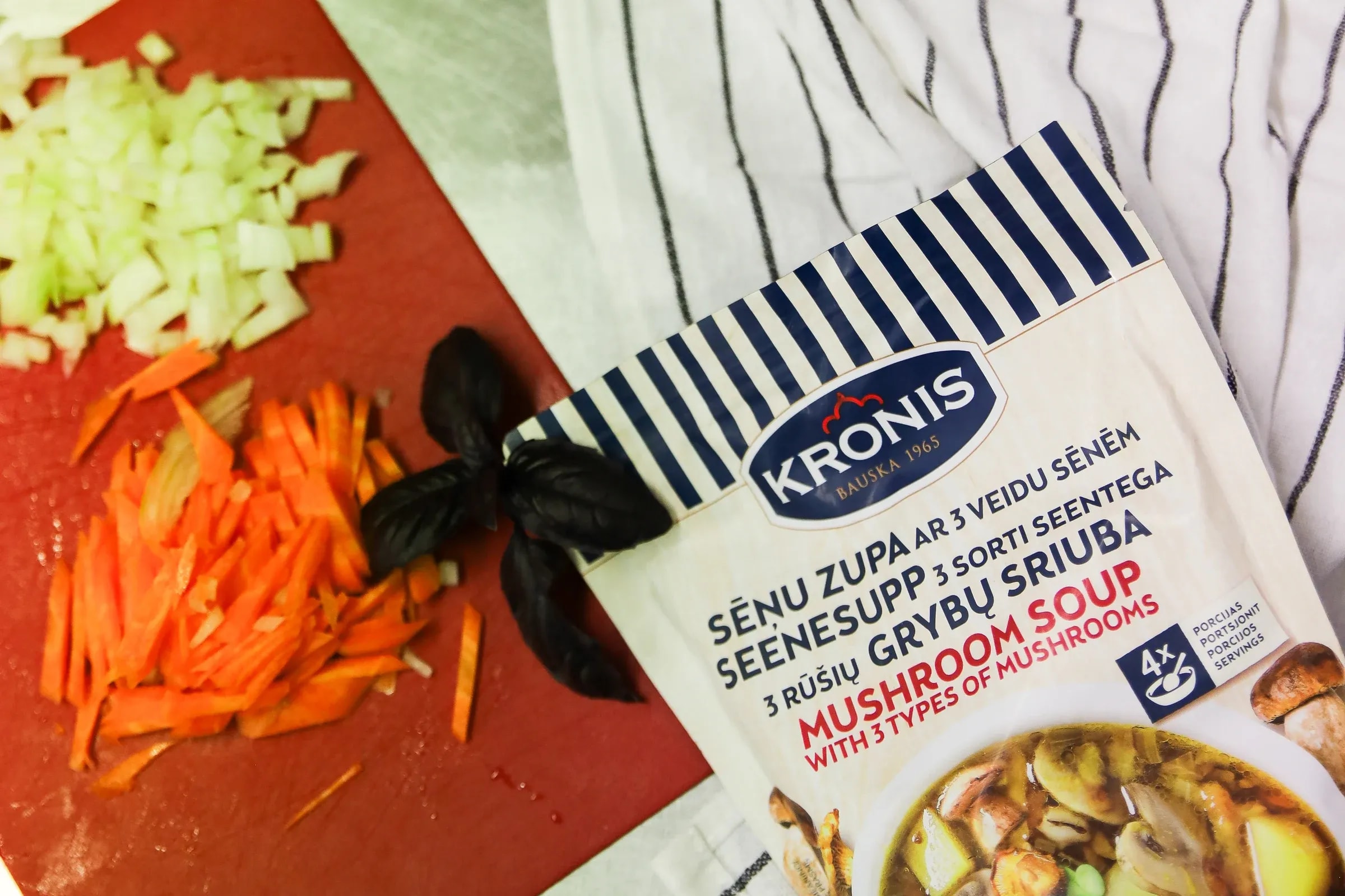 Pievieno Kronis sēņu zupu, 1. attēls