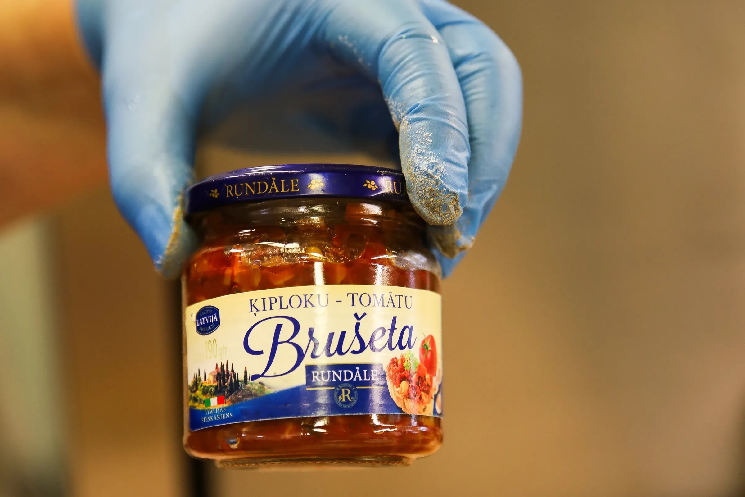 Pievieno Rundāle ķiploku - tomātu brušetas mērci, 1. attēls
